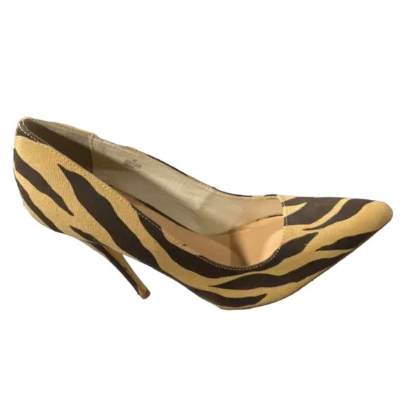 Boston Proper Zebra Print Fabric Upper Pumps Shoes - size 9.5 - Picture 5 of 16
